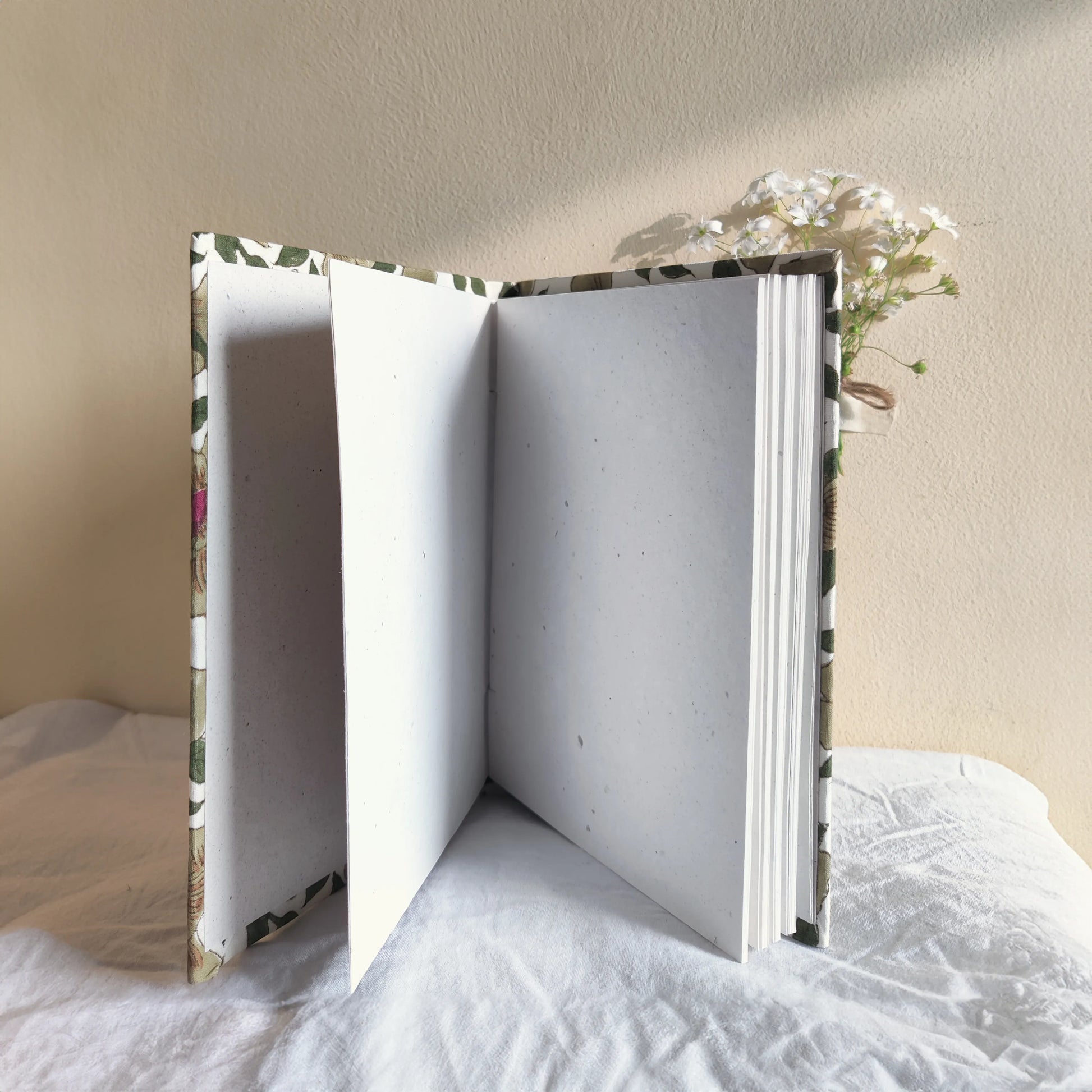 Handmade paper hardbound journal in vanika - inside view